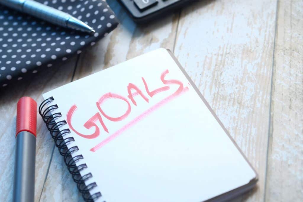 5 Tips To Help You Set And Achieve Your Financial Goals