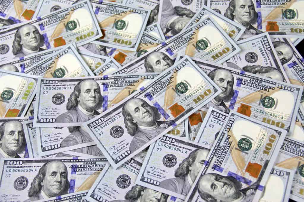 How To Invest In A Volatile Dollar Market?