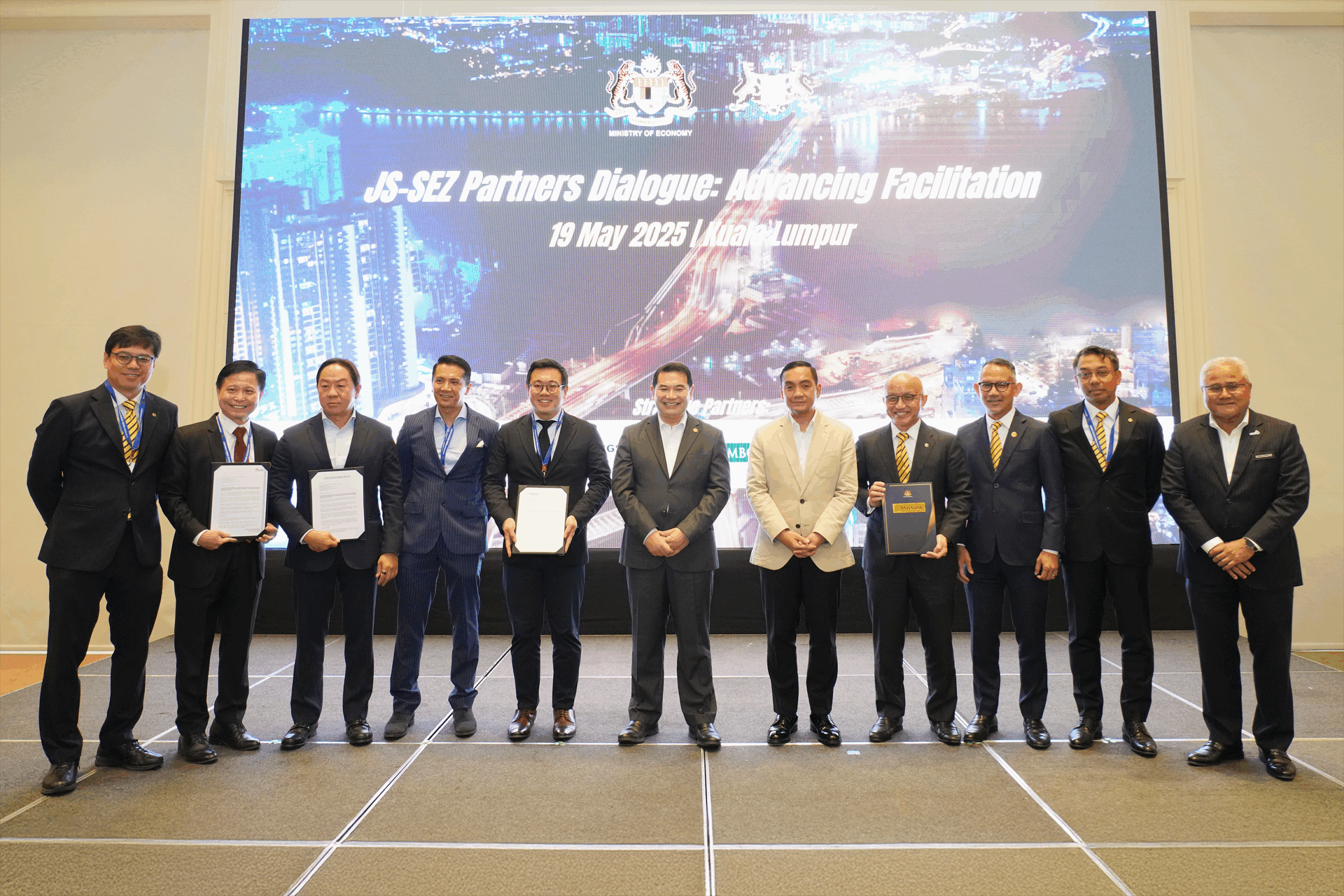 Maybank signs LOI to support JS-SEZ