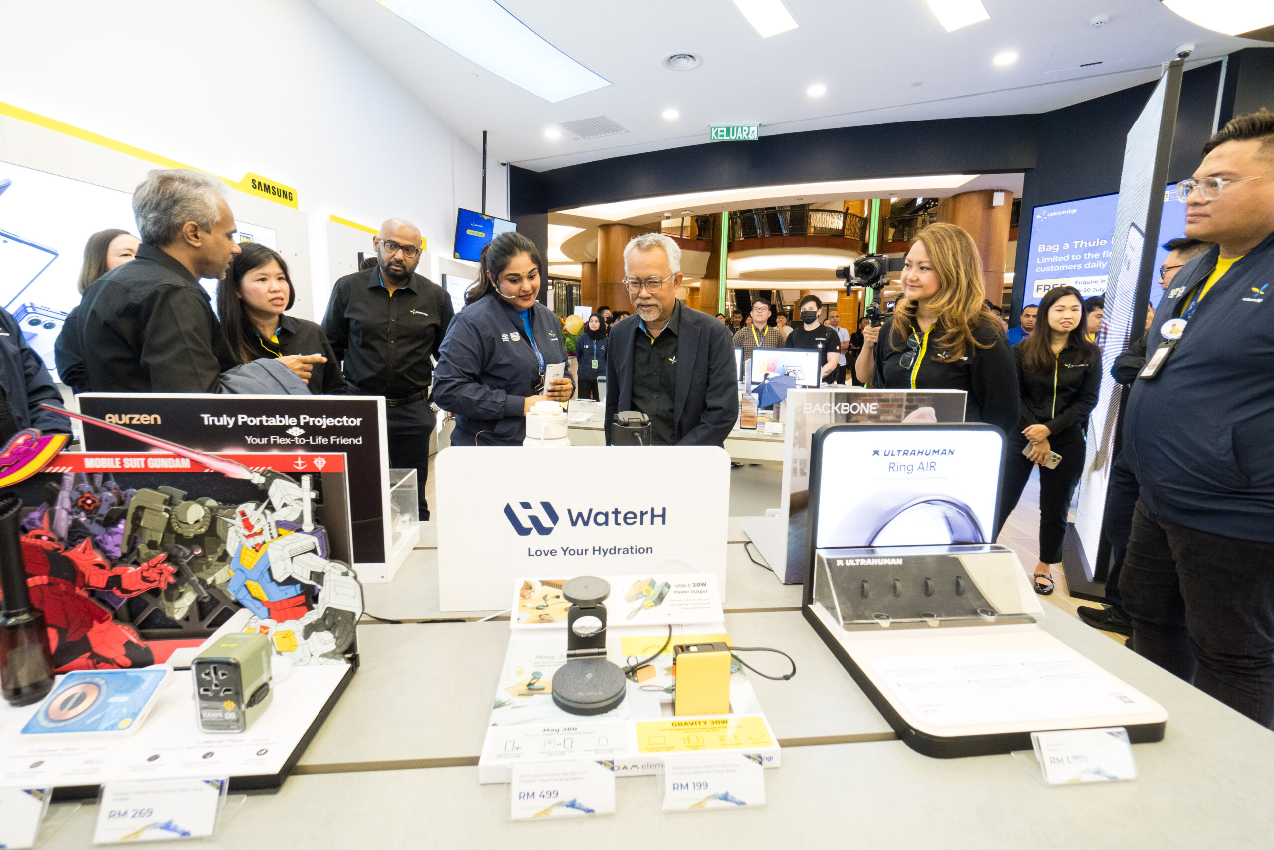 CelcomDigi’s flagship retail store empowers Malaysians to realise connected living