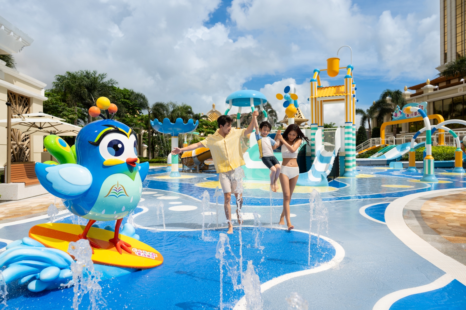‘Aquatainment Island’ and Shopping Inspirations Boost Summer Vibes at Galaxy Macau
