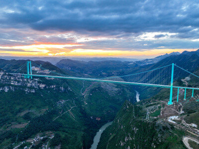 First summer vacation season after the opening of the world’s highest bridge